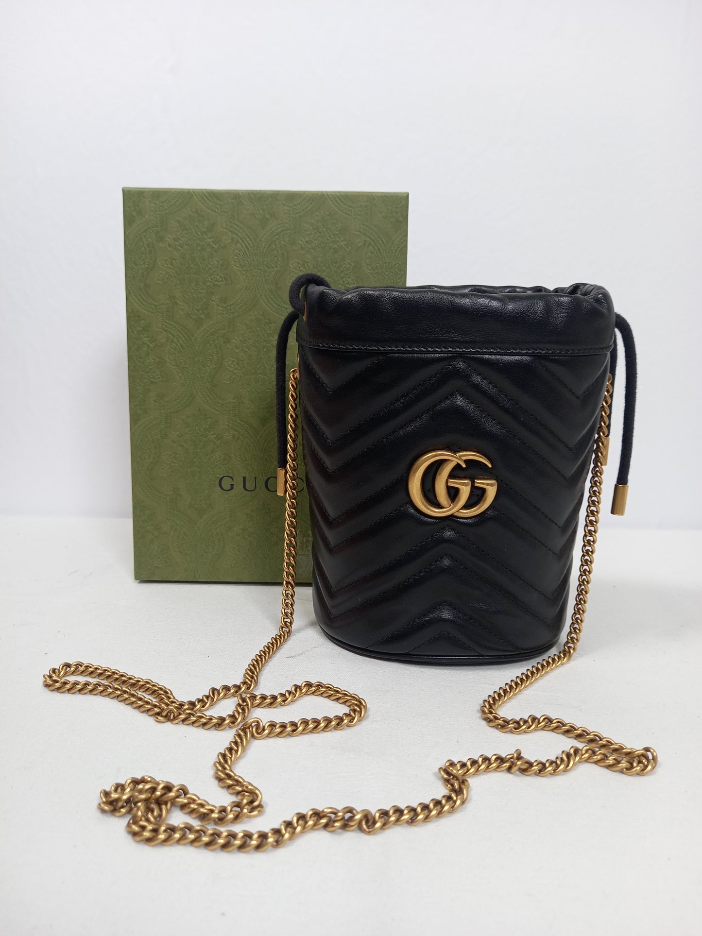 M0804P37 Gucci GG Marmont Mini Bucket Bag in Black (JP)