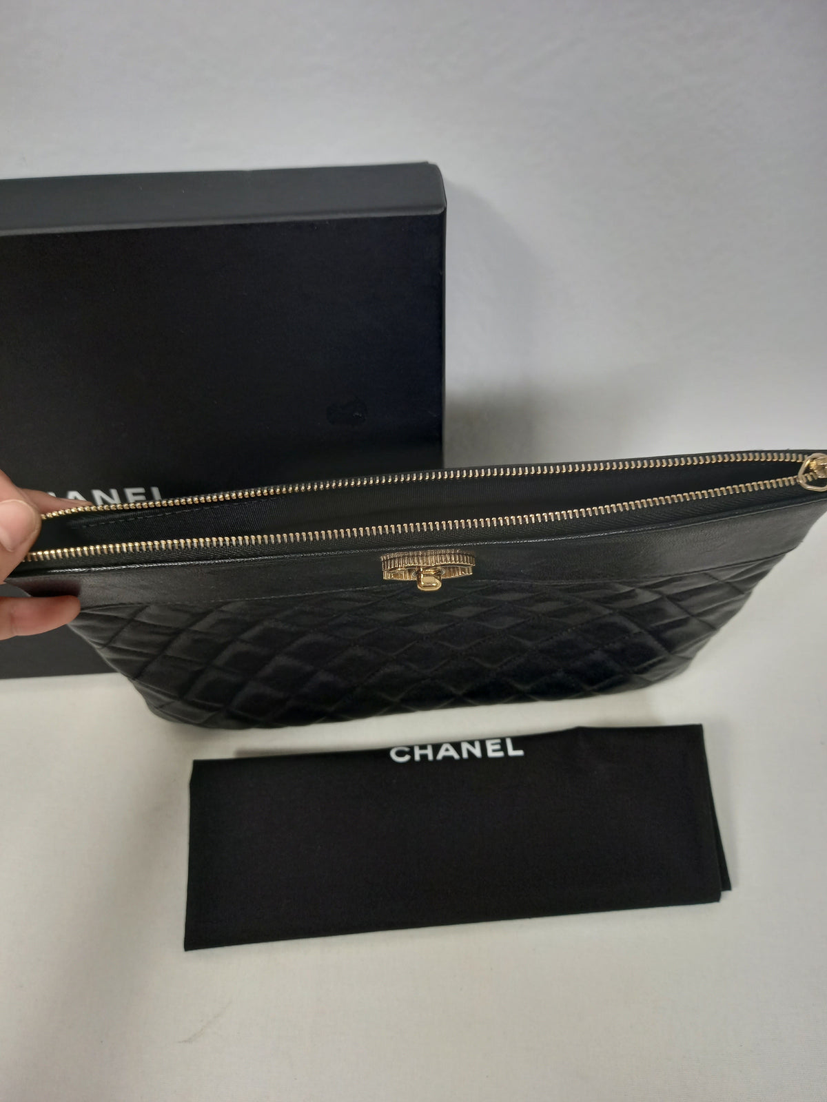 M0804P41 Chanel Mademoiselle O Case Clutch Bag (JP)