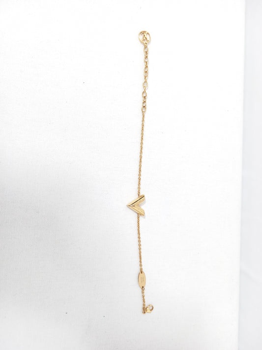 M0804P46 Louis Vuitton Essential V Bracelet (JP)