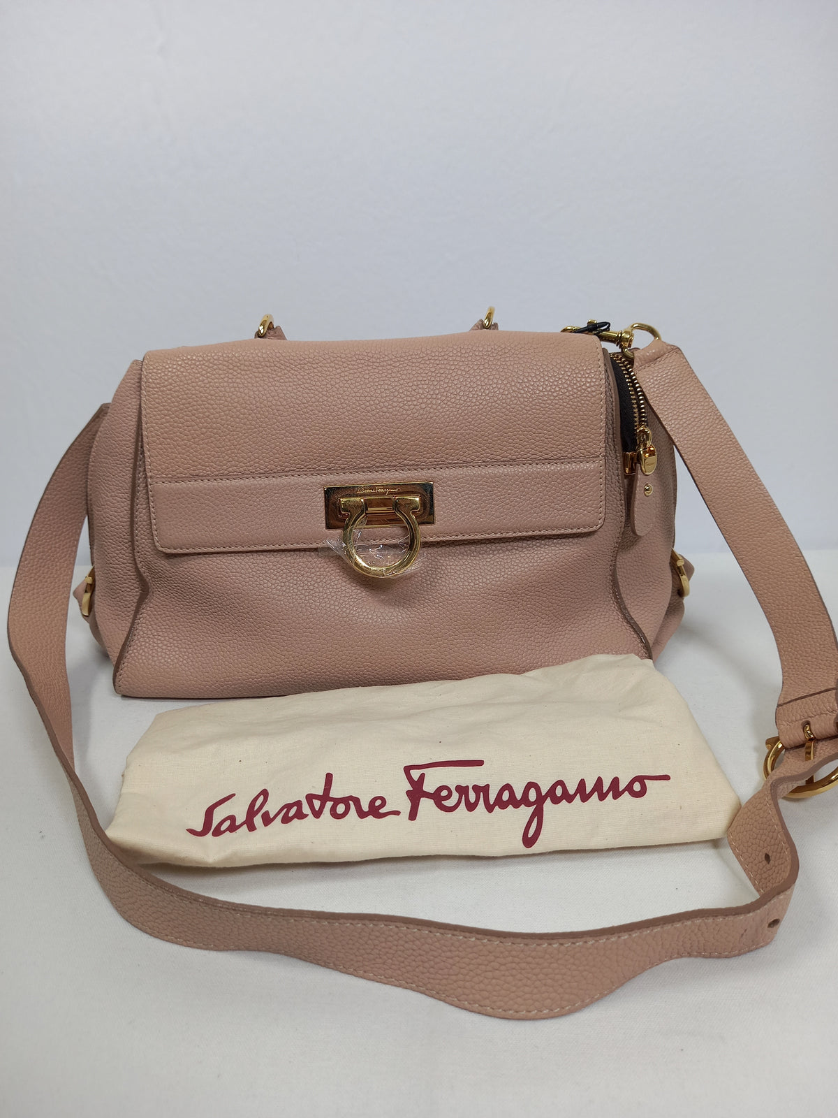 M0804P53 Salvatore Ferragamo Sofia Satchel Bag (JP)