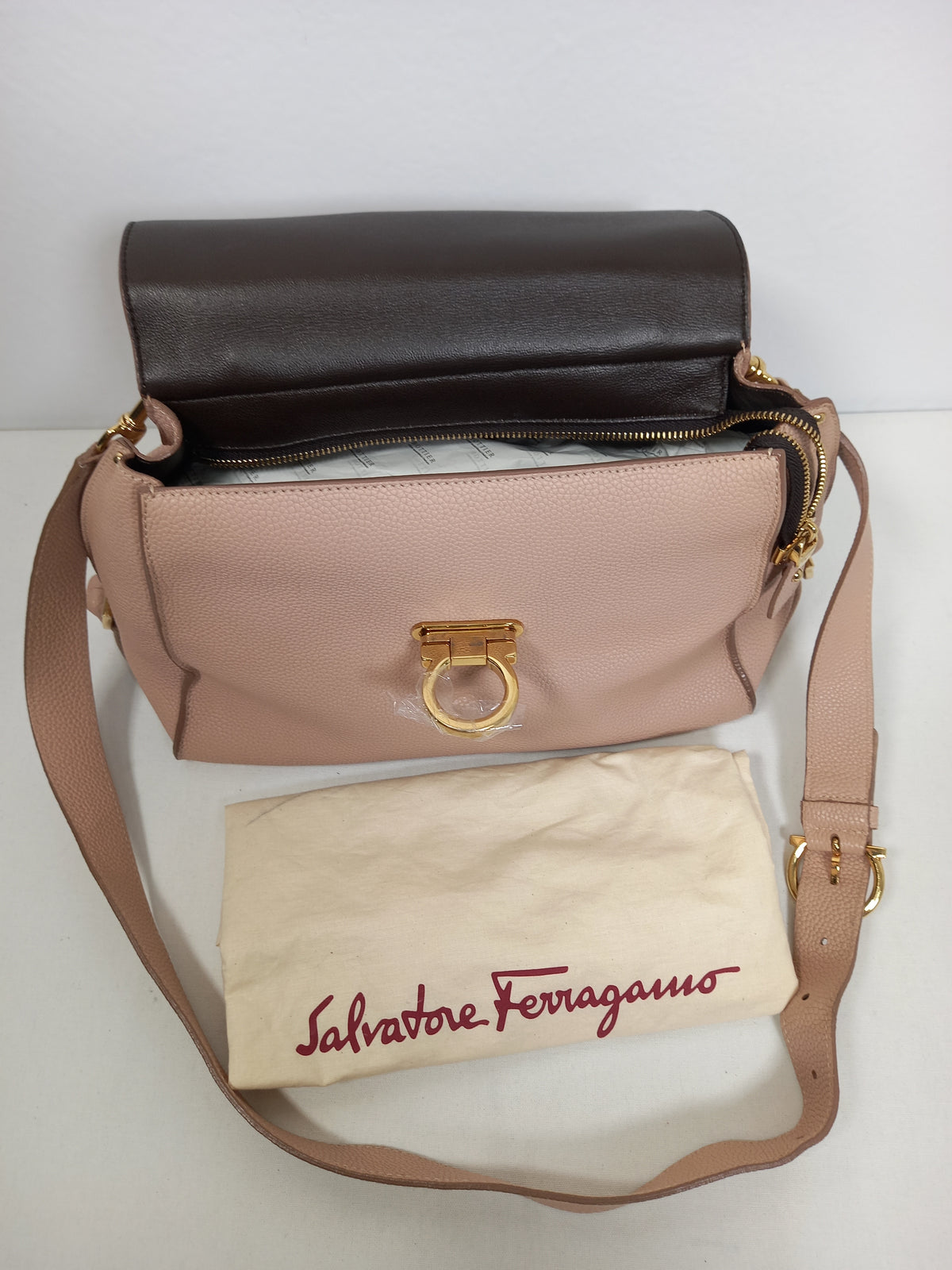 M0804P53 Salvatore Ferragamo Sofia Satchel Bag (JP)