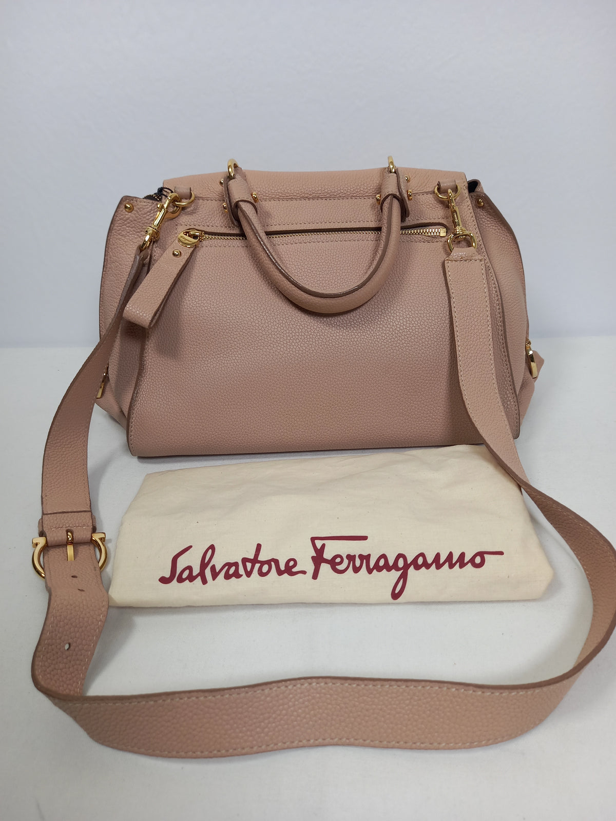 M0804P53 Salvatore Ferragamo Sofia Satchel Bag (JP)