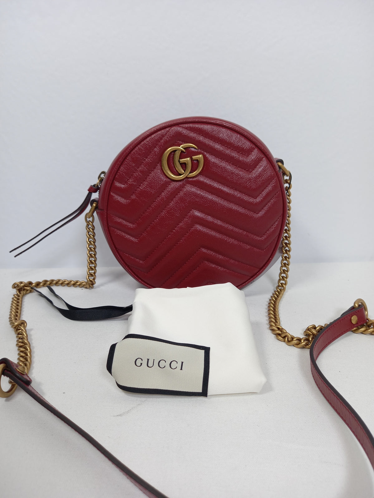 M0804P56 Gucci GG Marmont Mini Round Leather Crossbody Bag (JP)