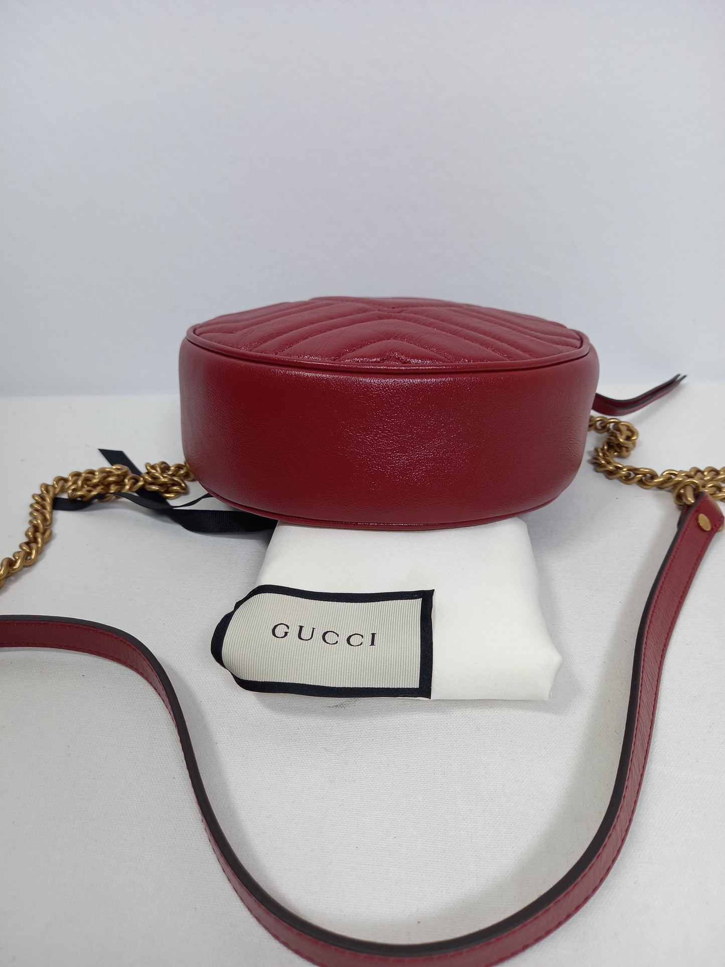 M0804P56 Gucci GG Marmont Mini Round Leather Crossbody Bag (JP)