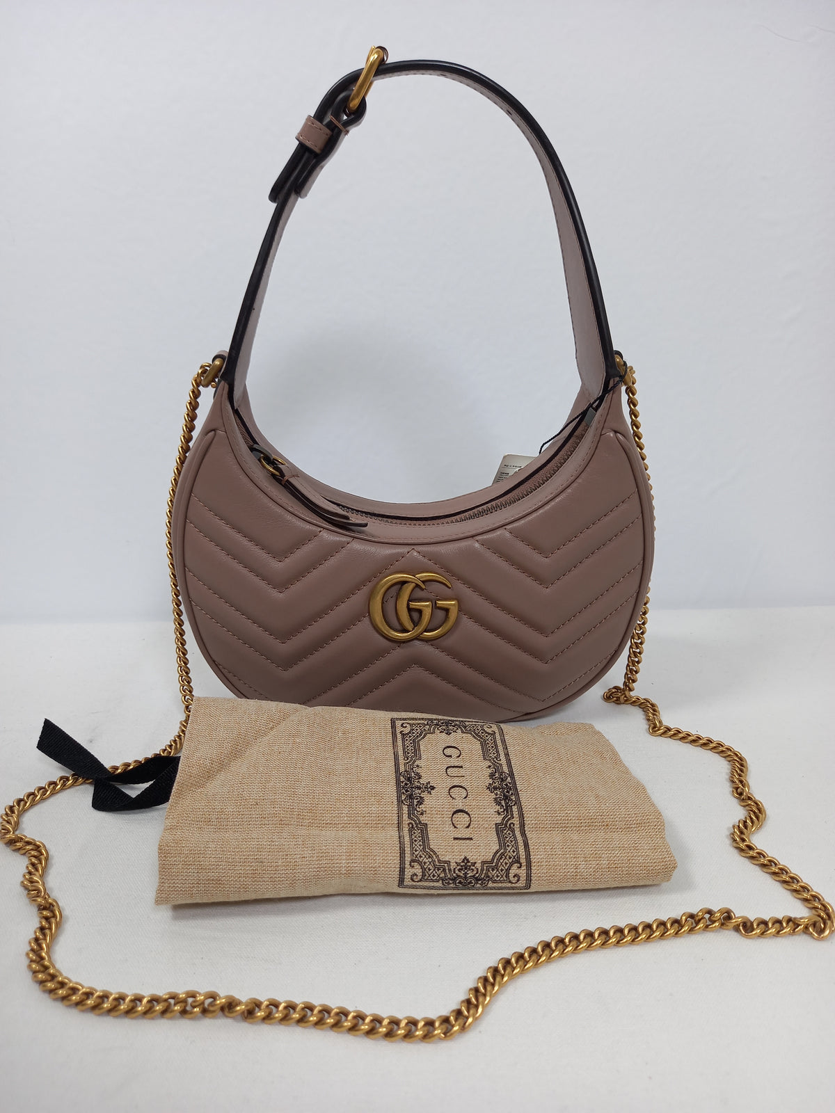 M0804P62 Gucci Matelasse Chevron GG Marmont Half Moon Hobo (JP)