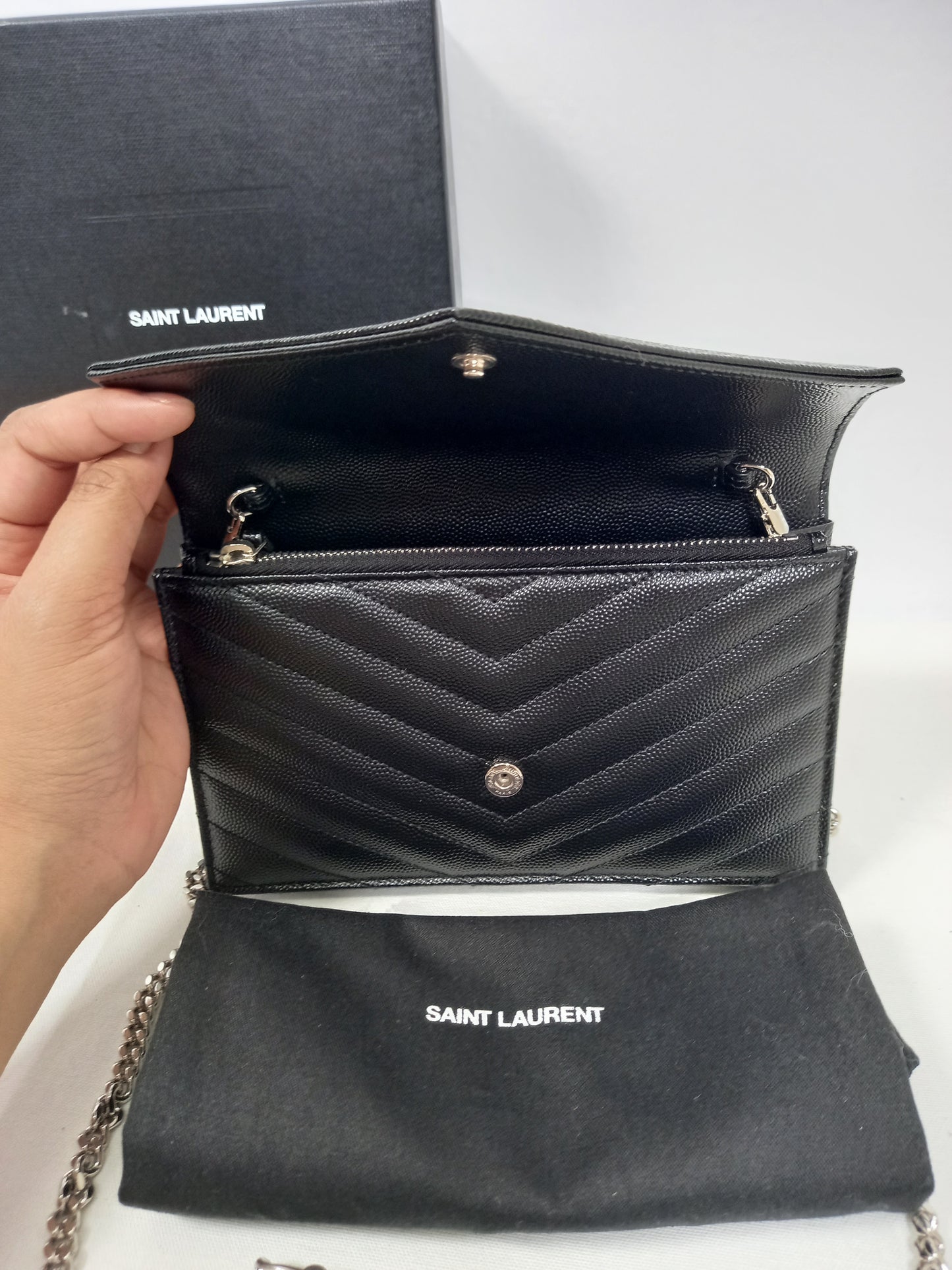 M0804P67 Saint Laurent Cassandre Envelope Chain Wallet (JP)