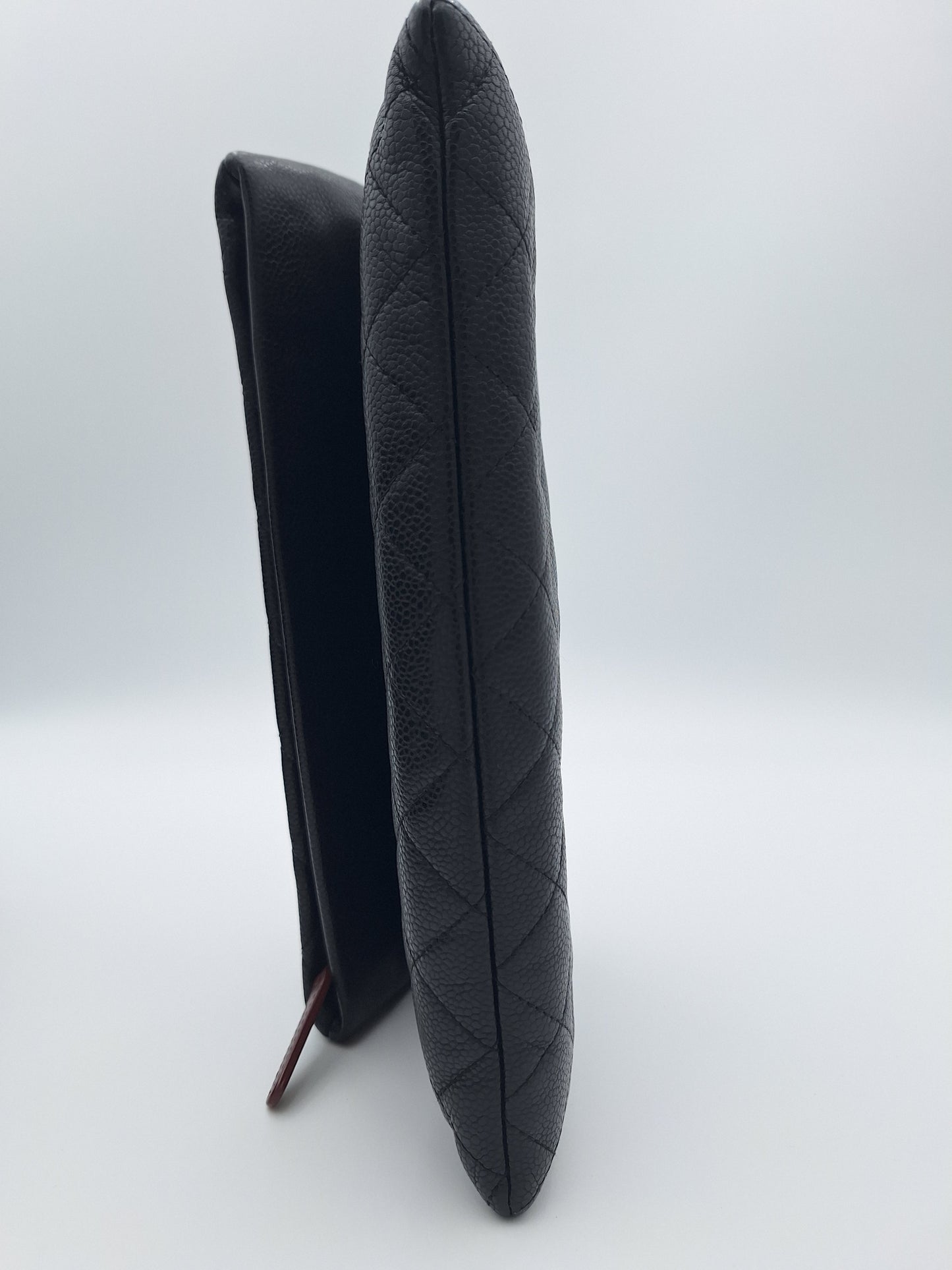 CHANEL CAVIAR FOLDING CLUTCH (US)