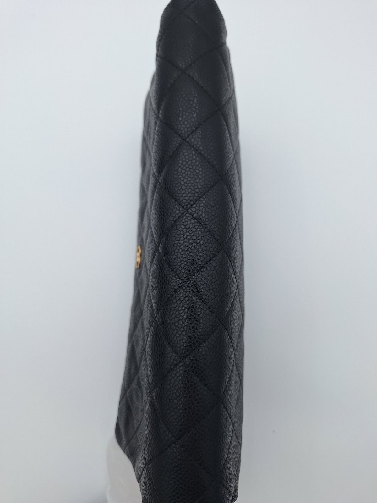 CHANEL CAVIAR FOLDING CLUTCH (US)