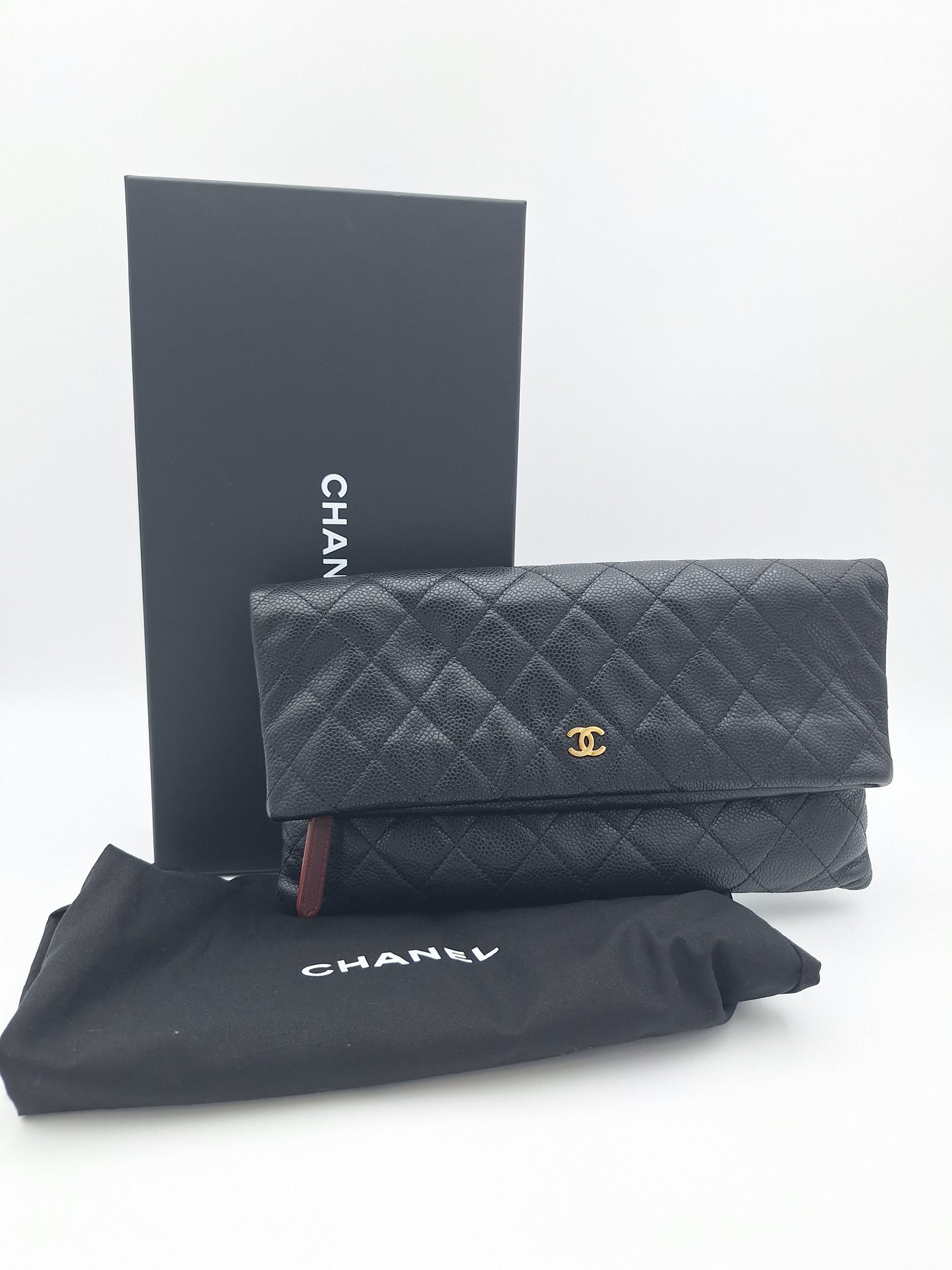 CHANEL CAVIAR FOLDING CLUTCH (US)