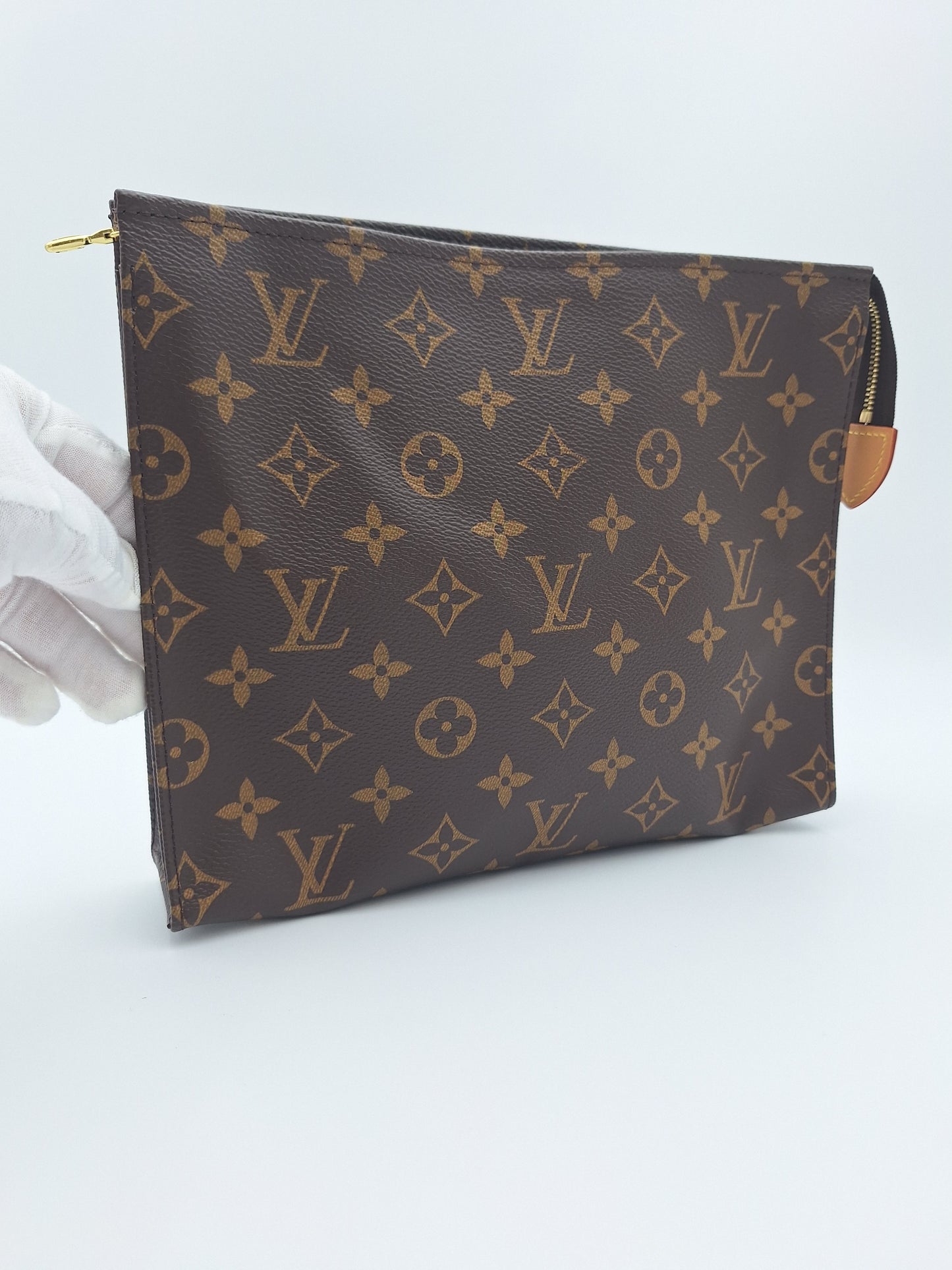LOUIS VUITTON MONOGRAM POCHETTE TOILETTE 26 (US)