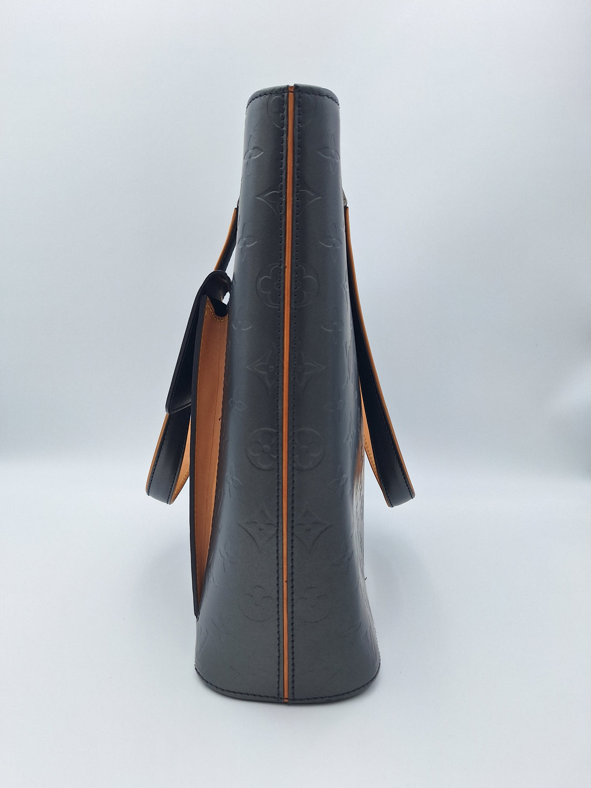 LOUIS VUITTON MATTE LINE WILLWOOD (US)