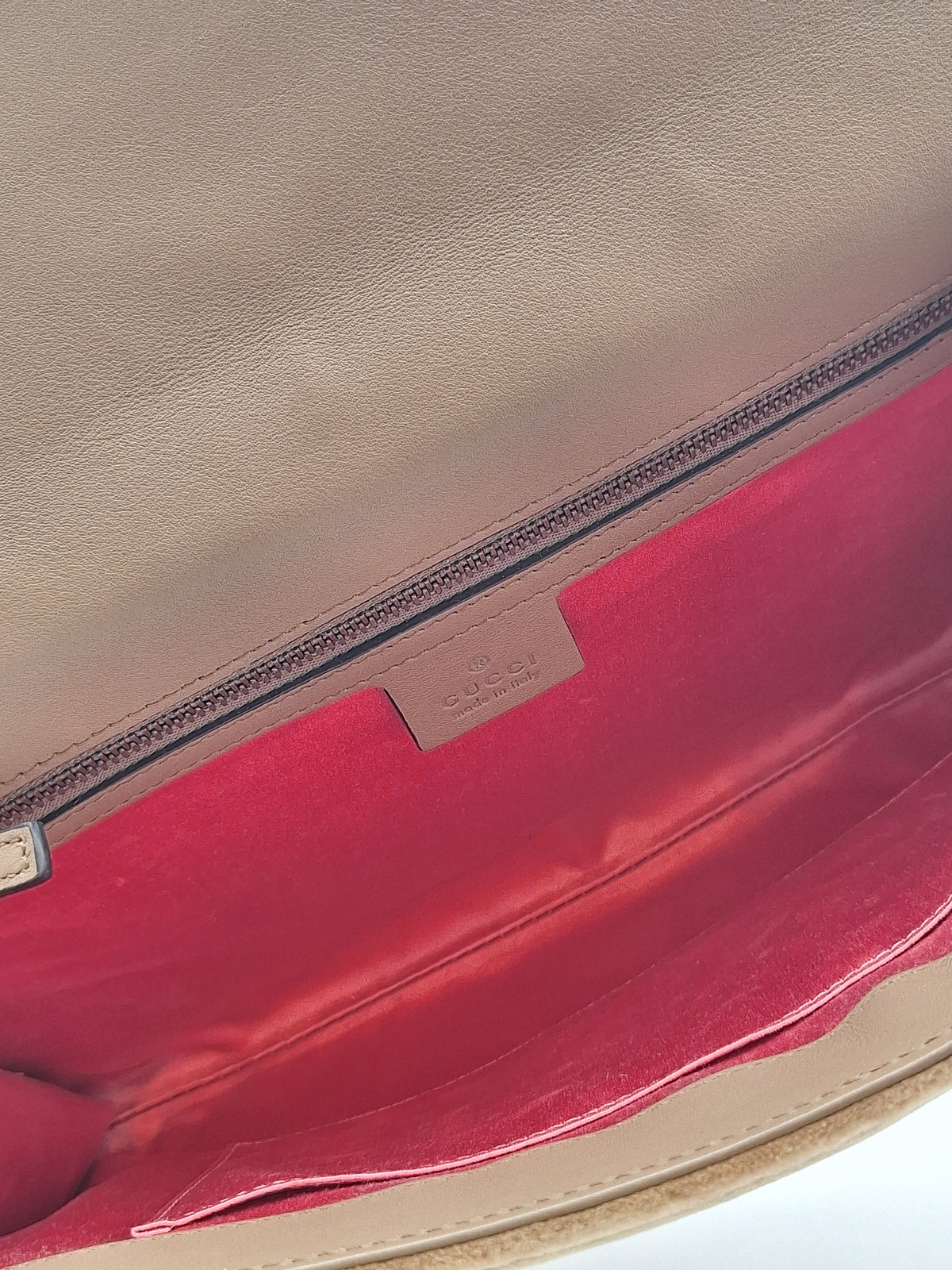GUCCI MARMONT VELVET MATELASSÉ CLUTCH (498079) (US)