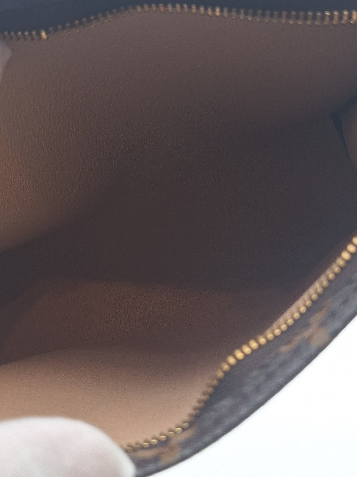 LOUIS VUITTON MONOGRAM POCHETTE TOILETTE 19 (US)
