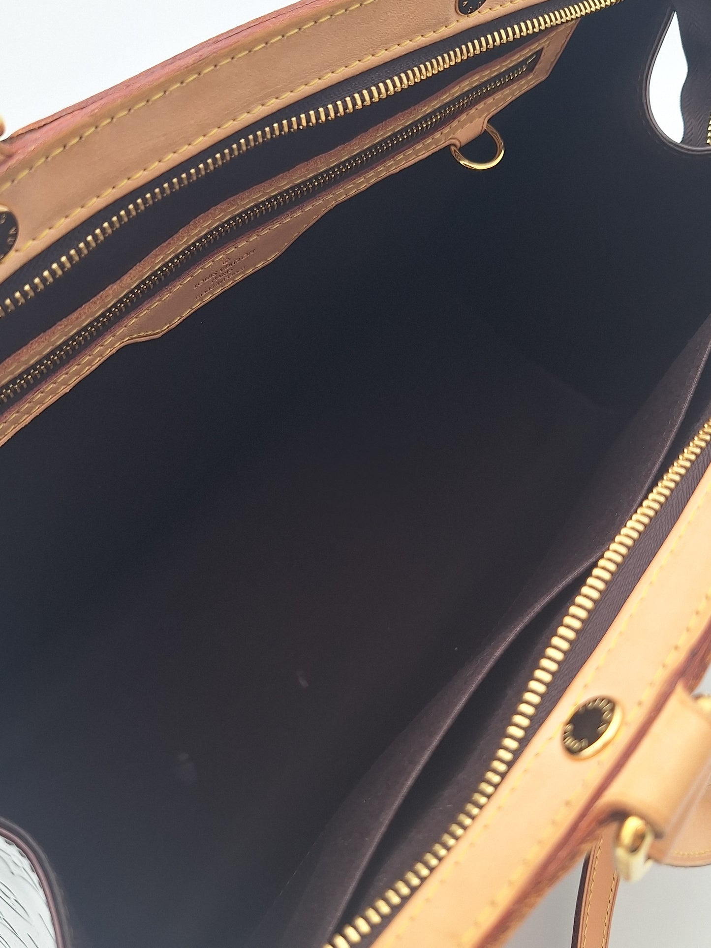 LOUIS VUITTON VERNIS BREA GM M91616 (US)