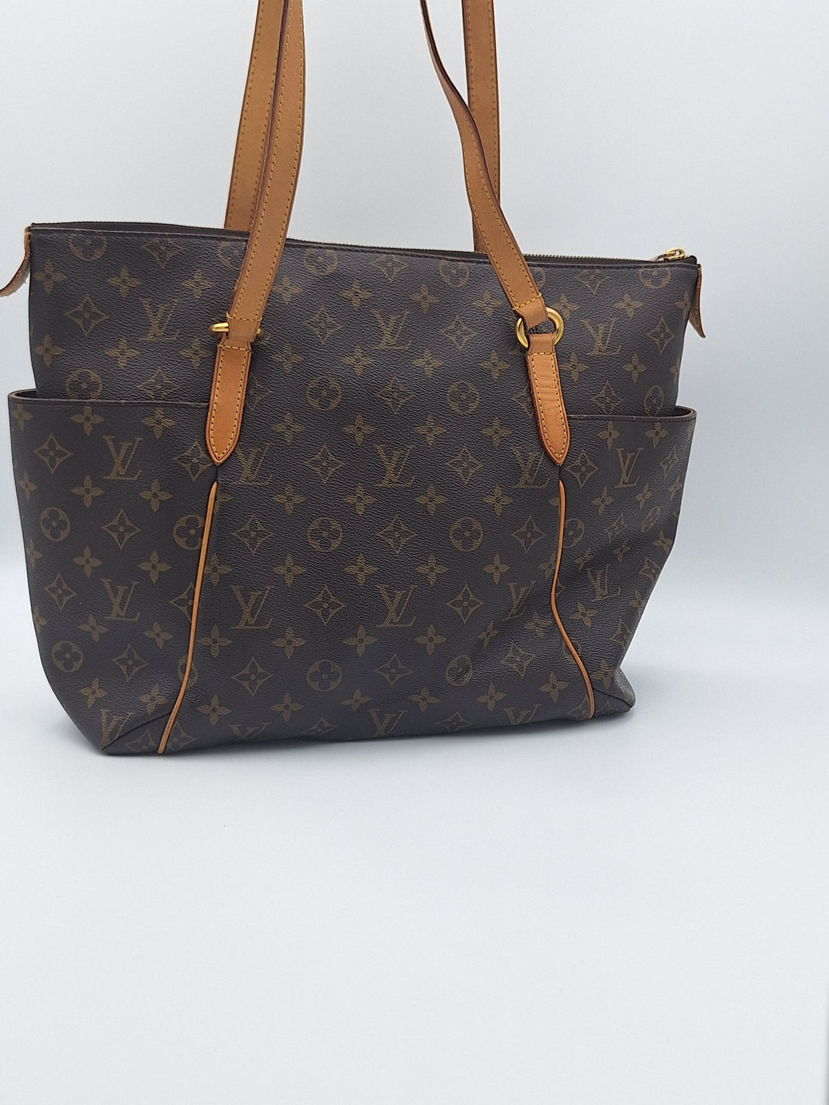 LOUIS VUITTON MONOGRAM TOTALLY MM (US)