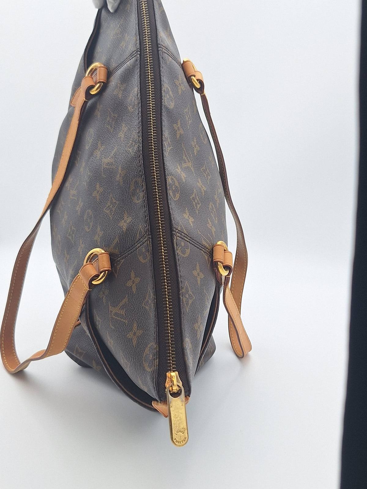 LOUIS VUITTON MONOGRAM TOTALLY MM (US)
