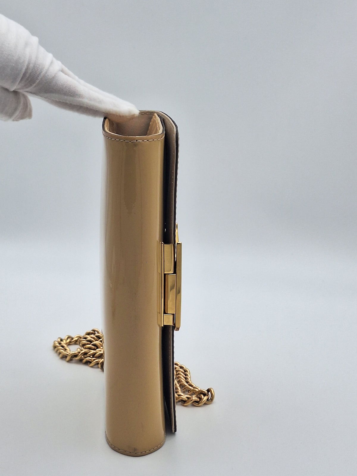 LOUIS VUITTON PATENT LOUISE MM (US)