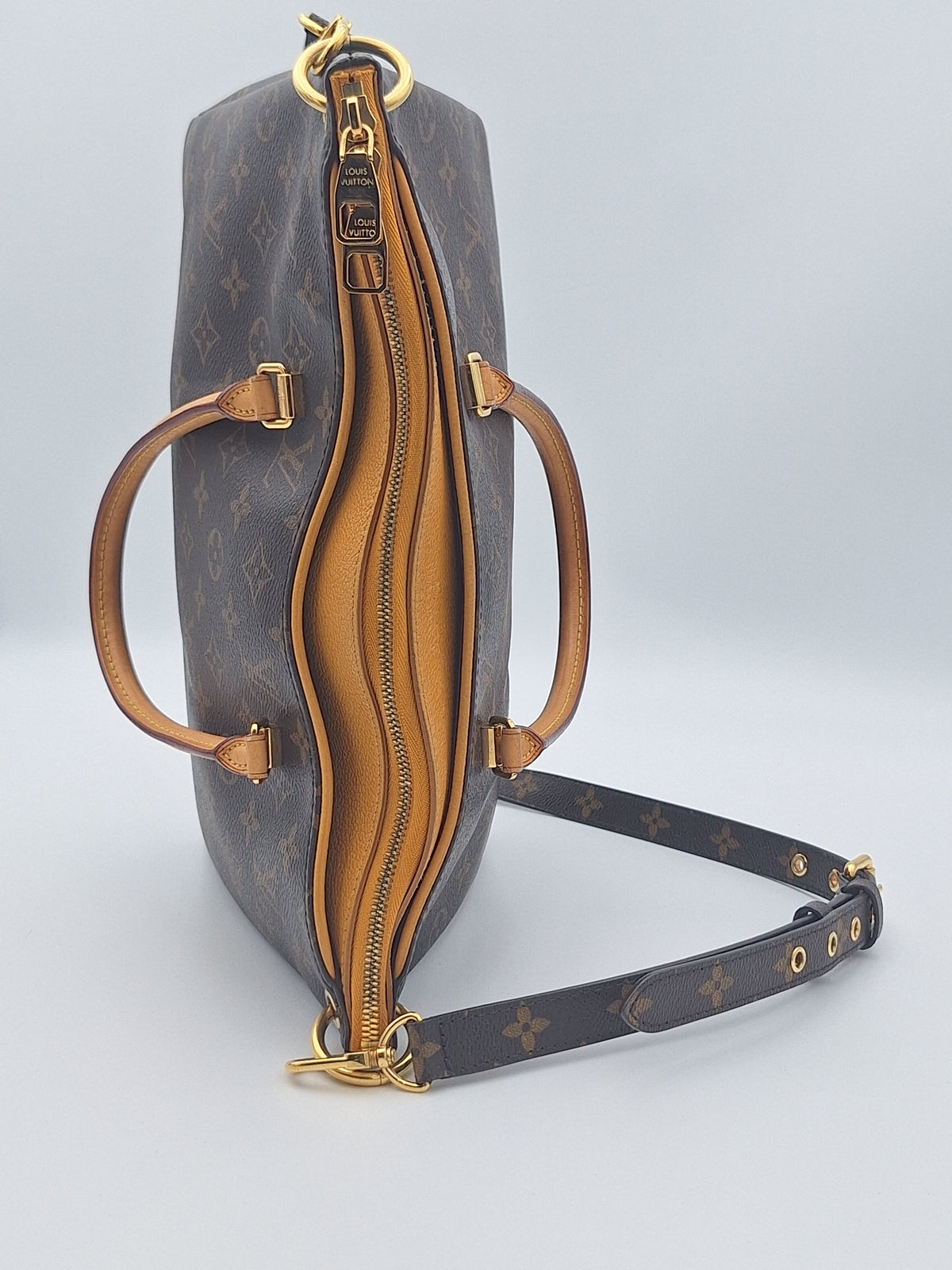 LOUIS VUITTON MONOGRAM PALACE (US)
