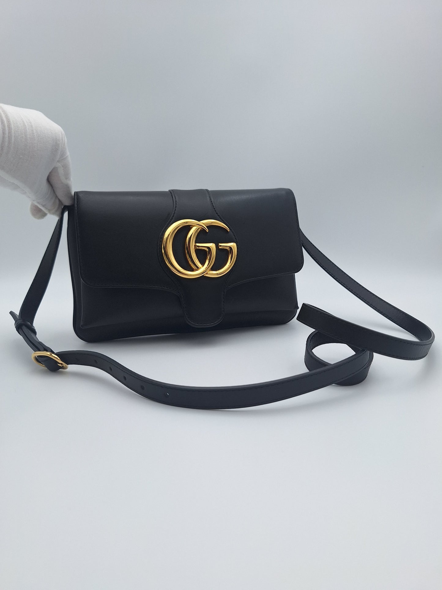 Gucci Black Leather Aphrodite Small Shoulder Bag (US)
