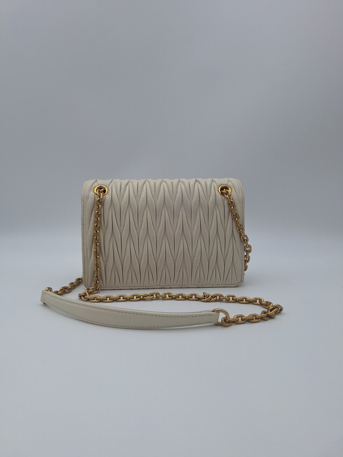 Miu Miu Ivory Leather Matelasse Gold Chain One Shoulder Bag (US)