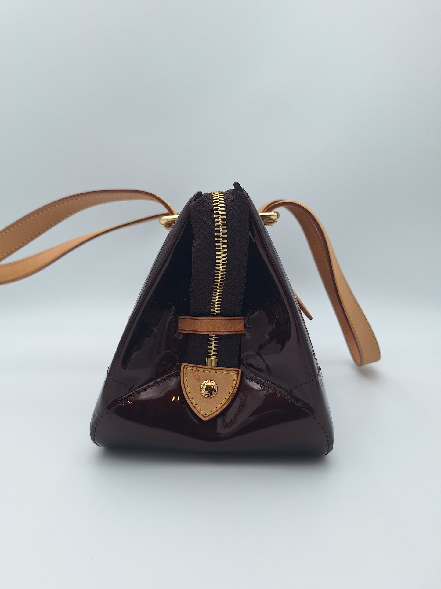 Louis Vuitton Amarante Monogram Vernis Rosewood Avenue Bag (US)