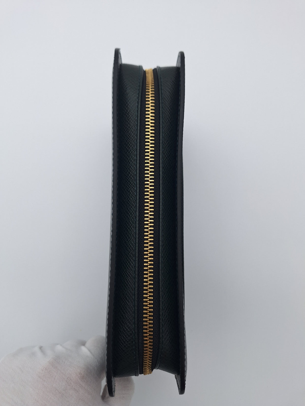 Louis Vuitton Taiga Leather Baikal Clutch Bag (JP)