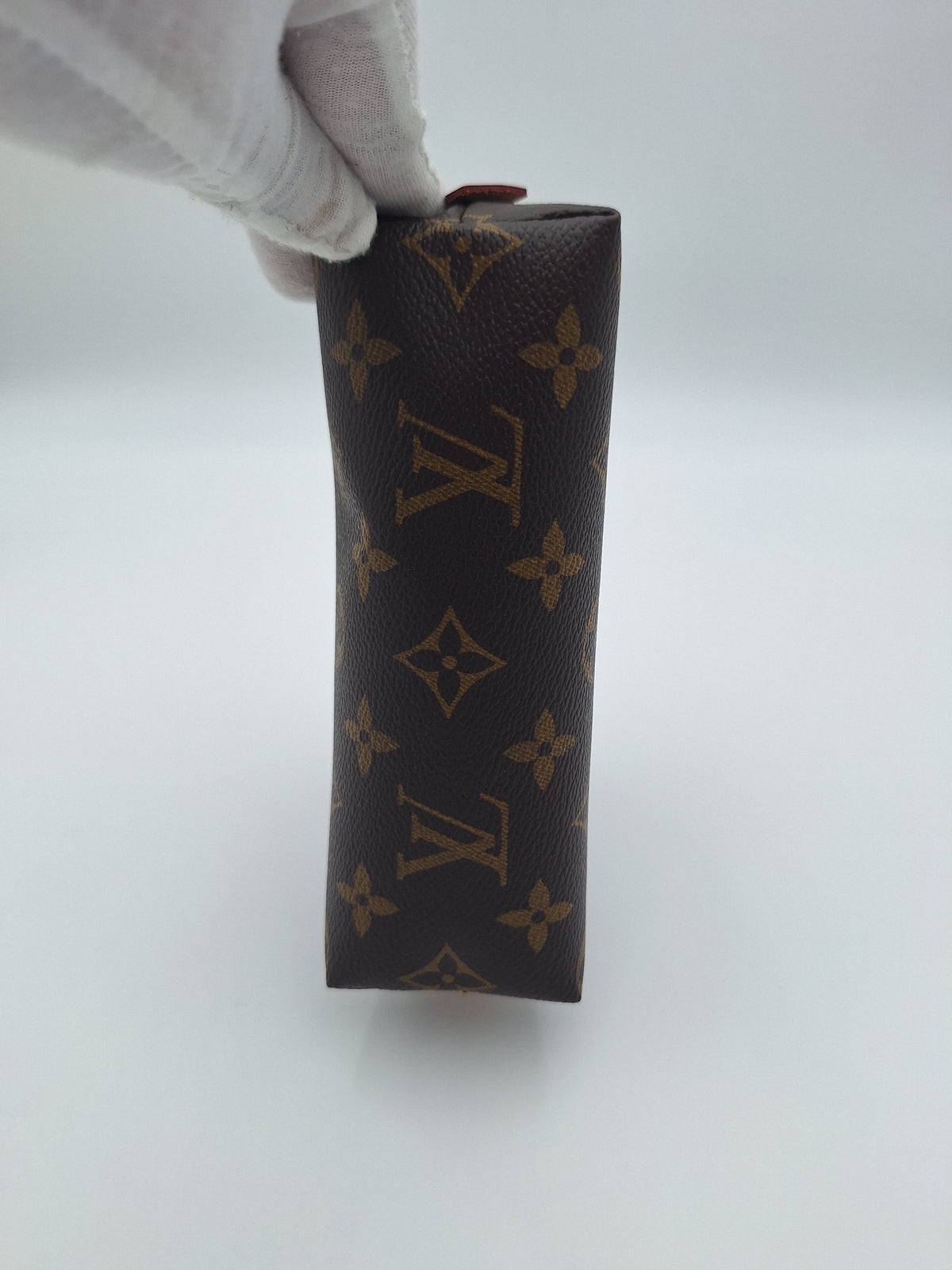 LOUIS VUITTON MONOGRAM COSMETIC POUCH PM (US)
