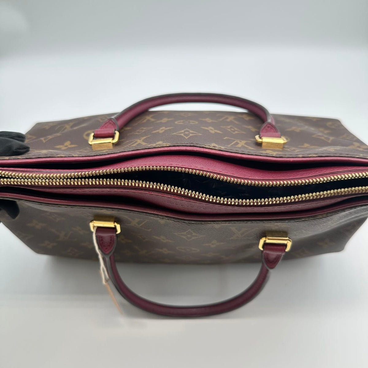 LV Legendary Red (MM021)