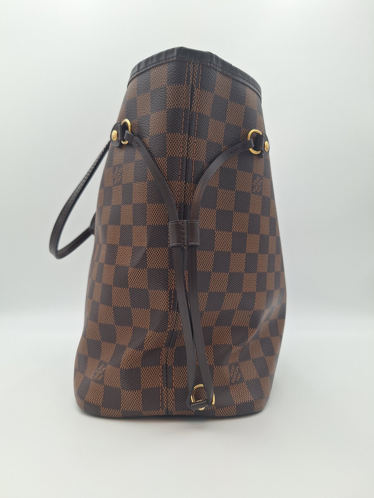 Louis Vuitton Neverfull MM Tote Bag in Damier Ebene Canvas (UK)