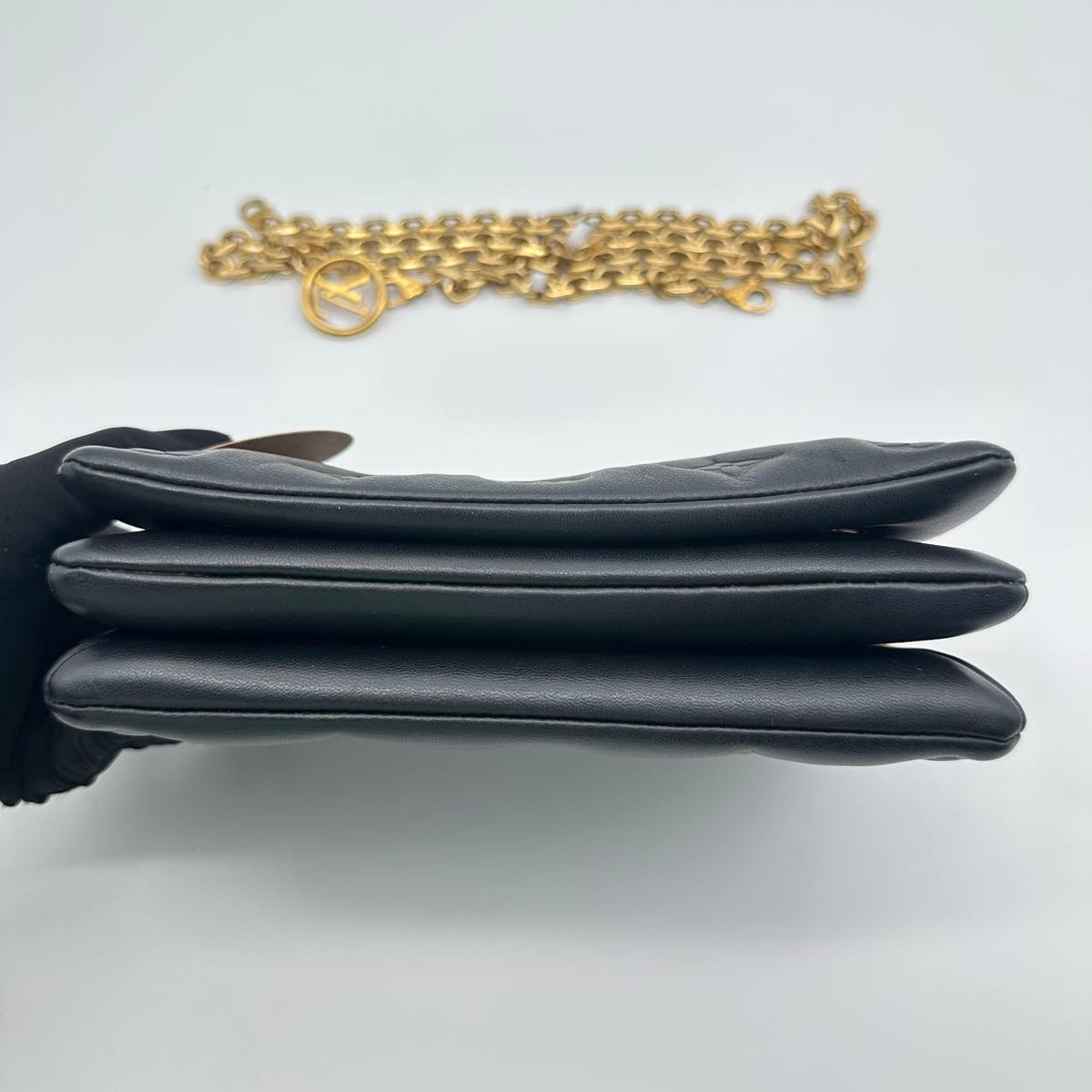 LV small toiletry bag with black chip (MM048)