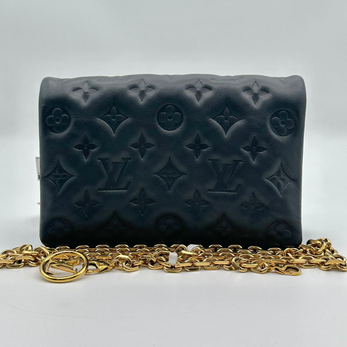 LV small toiletry bag with black chip (MM048)