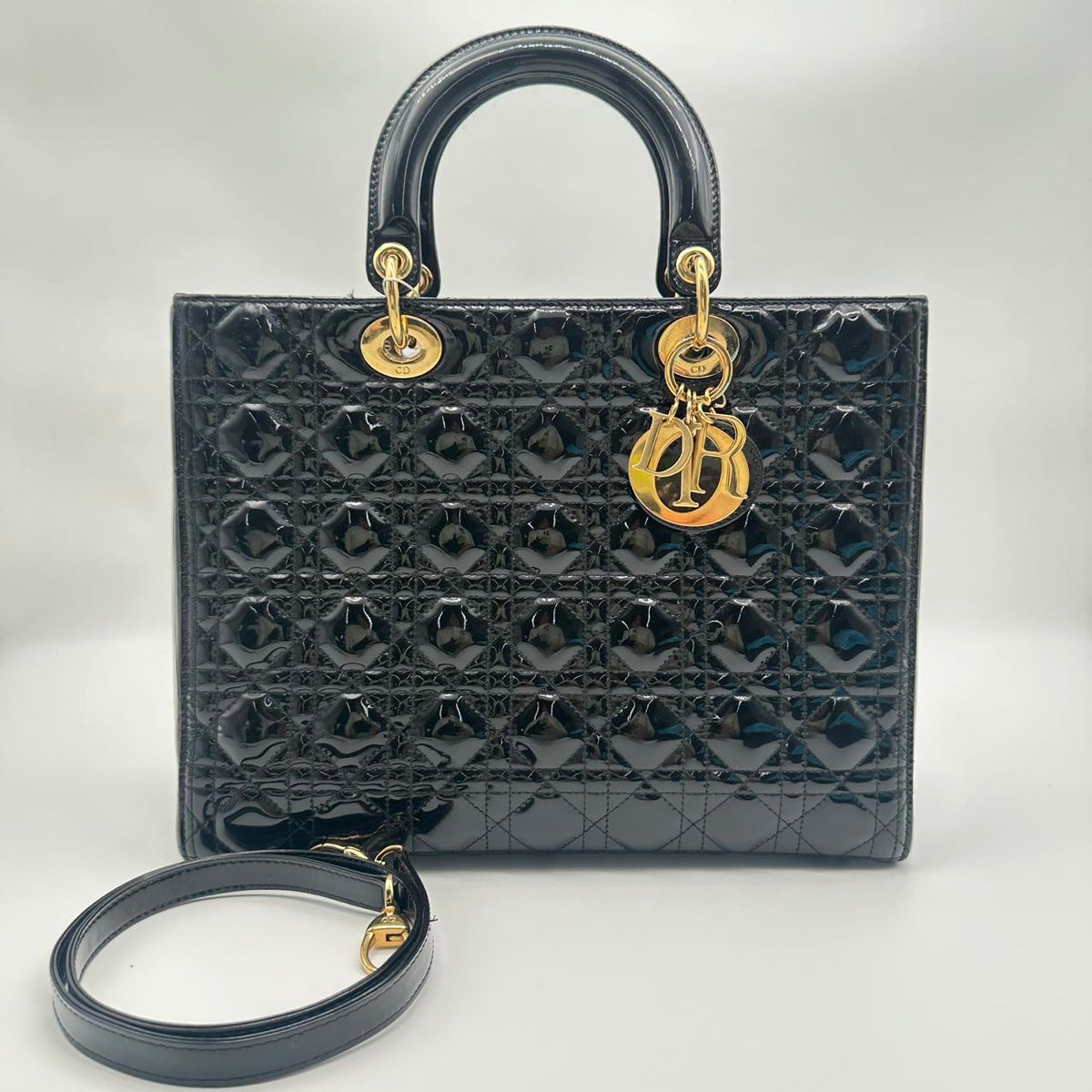 Dior Lady Dior 7-compartment patent leather black and gold (MM043)