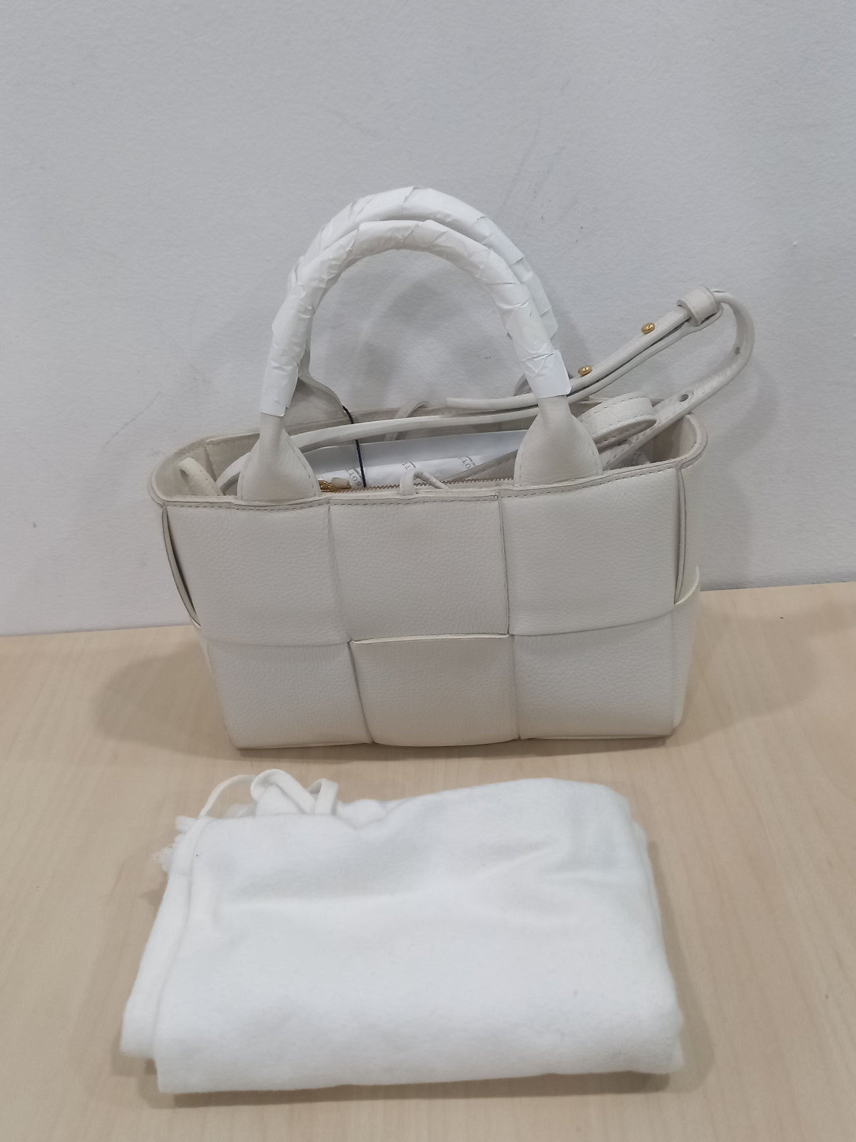 Bottega Veneta Arco Candy Tote Bag 729029