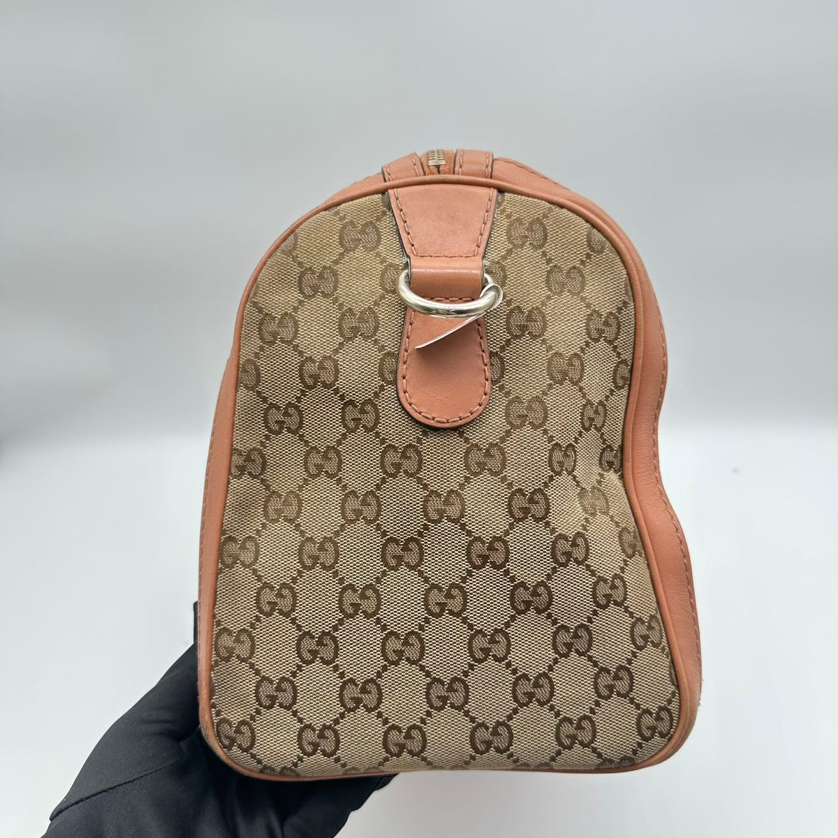 Gucci Boston has a shoulder strap (MM022)