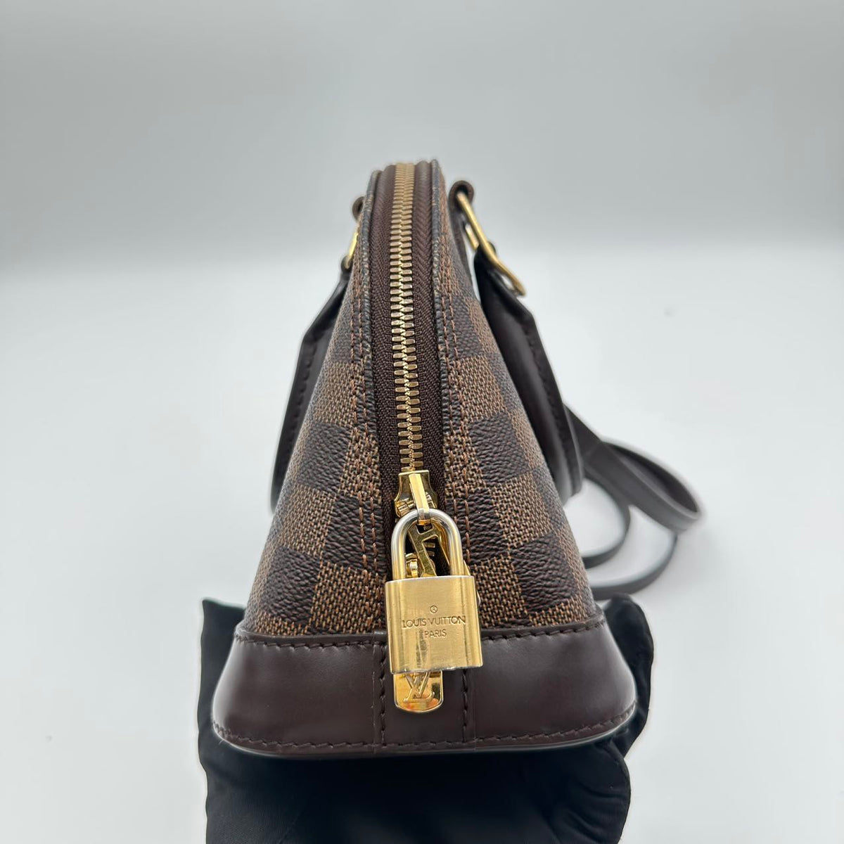 LV Damier Shell (MM027)