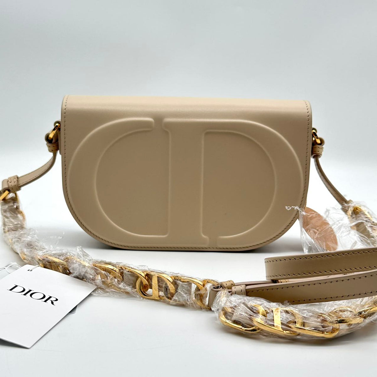 Dior CD signature, brand new pink. (MM001)