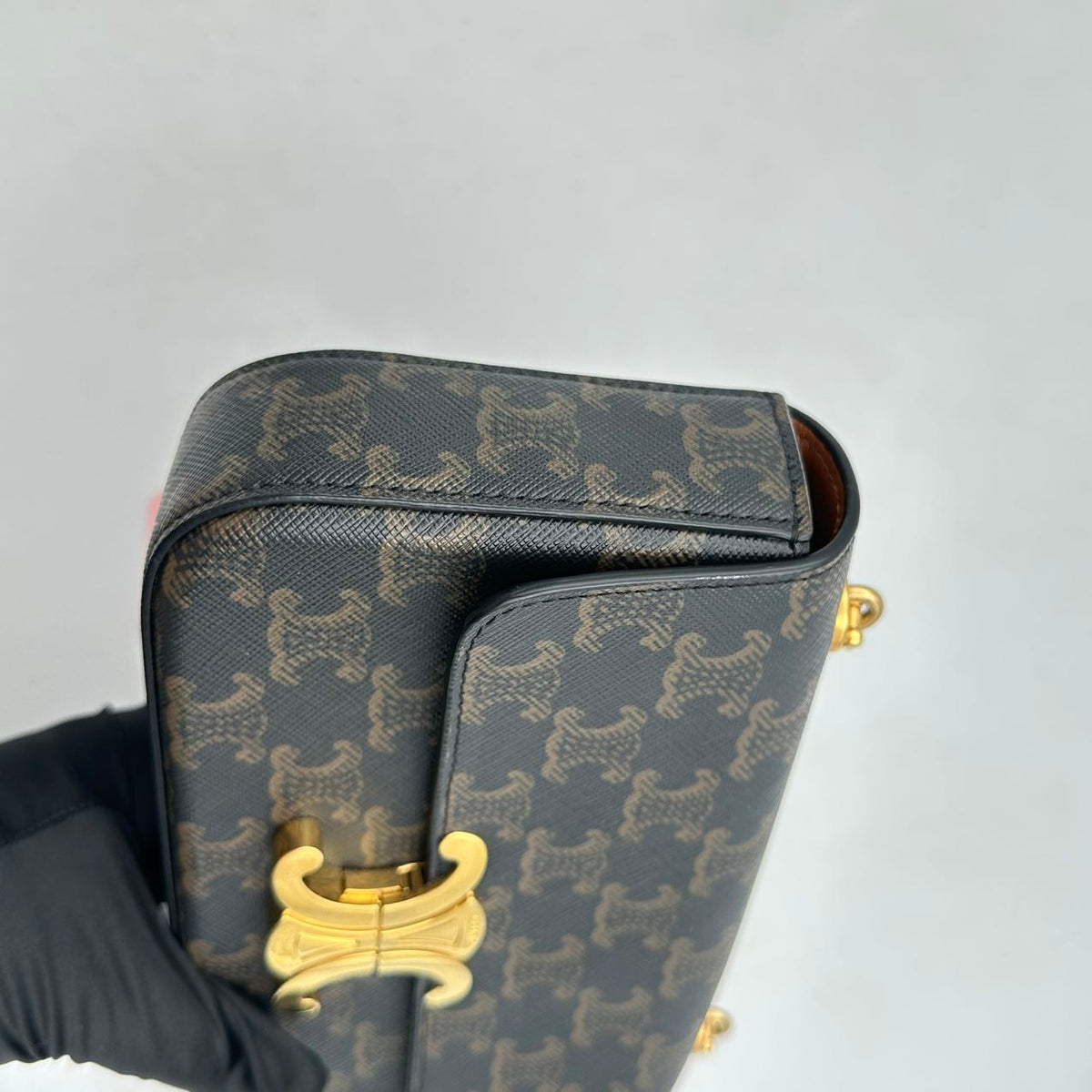 Celine Triomphe Shoulder Bag (MM050)