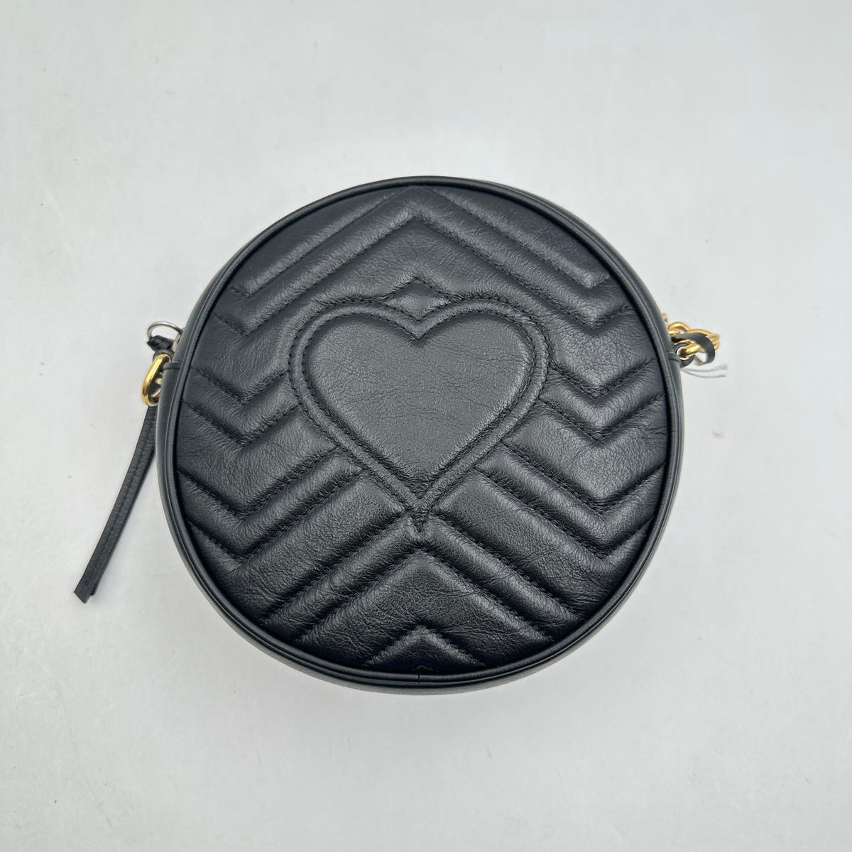 Gucci V-patterned round black disc (MM006)