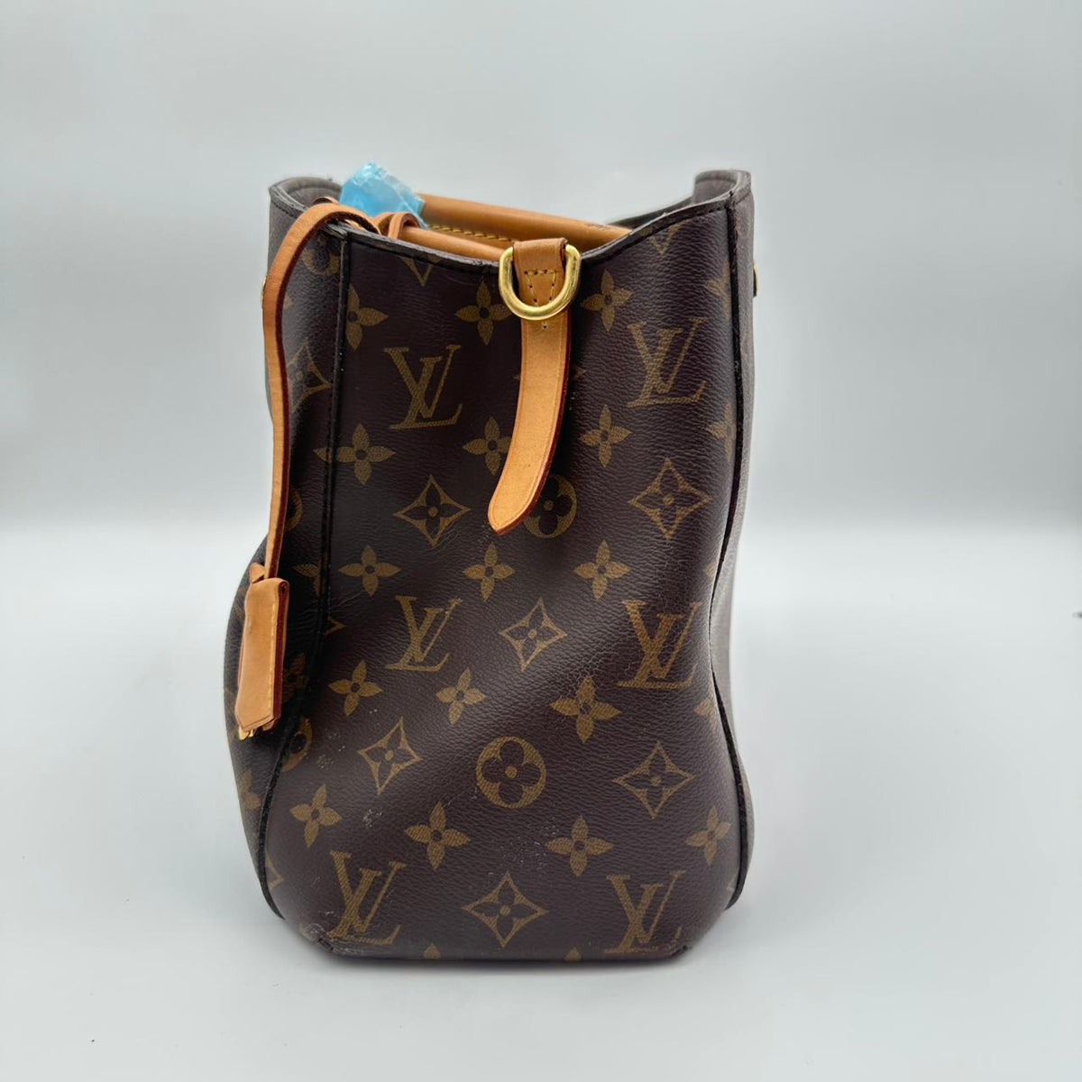 LV Montaigne Medium (MM028)