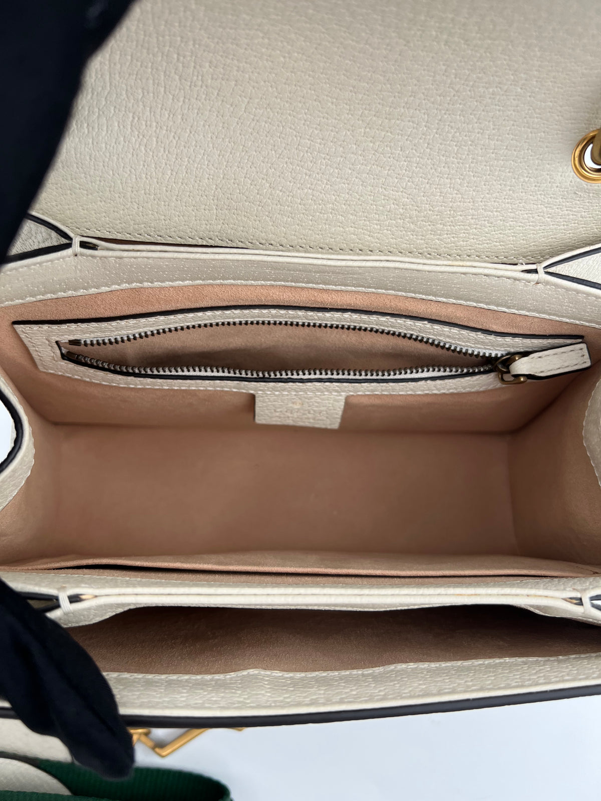 GUCCI Margret White (JS026)