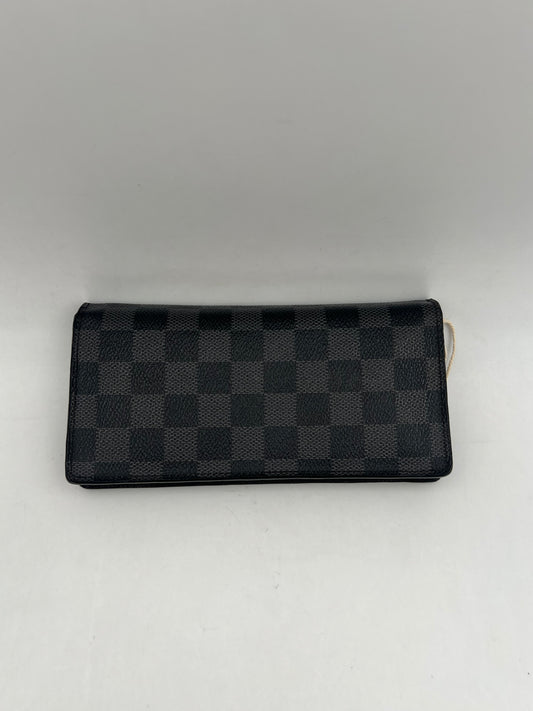 Louis Vuitton Damier Graphite Brazza Wallet (LY1587)