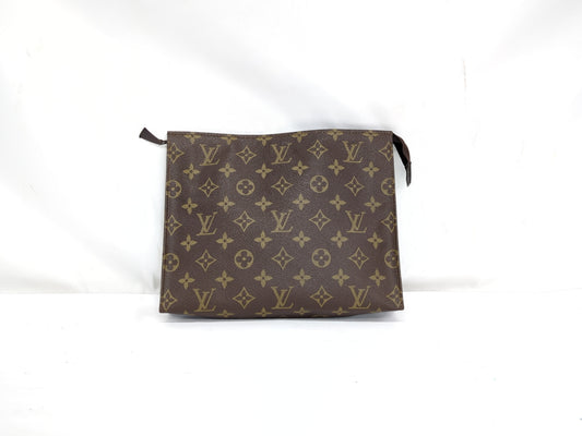 Pre-Owned LOUIS VUITTON Monogram Toiletry Pouch EC-0960
