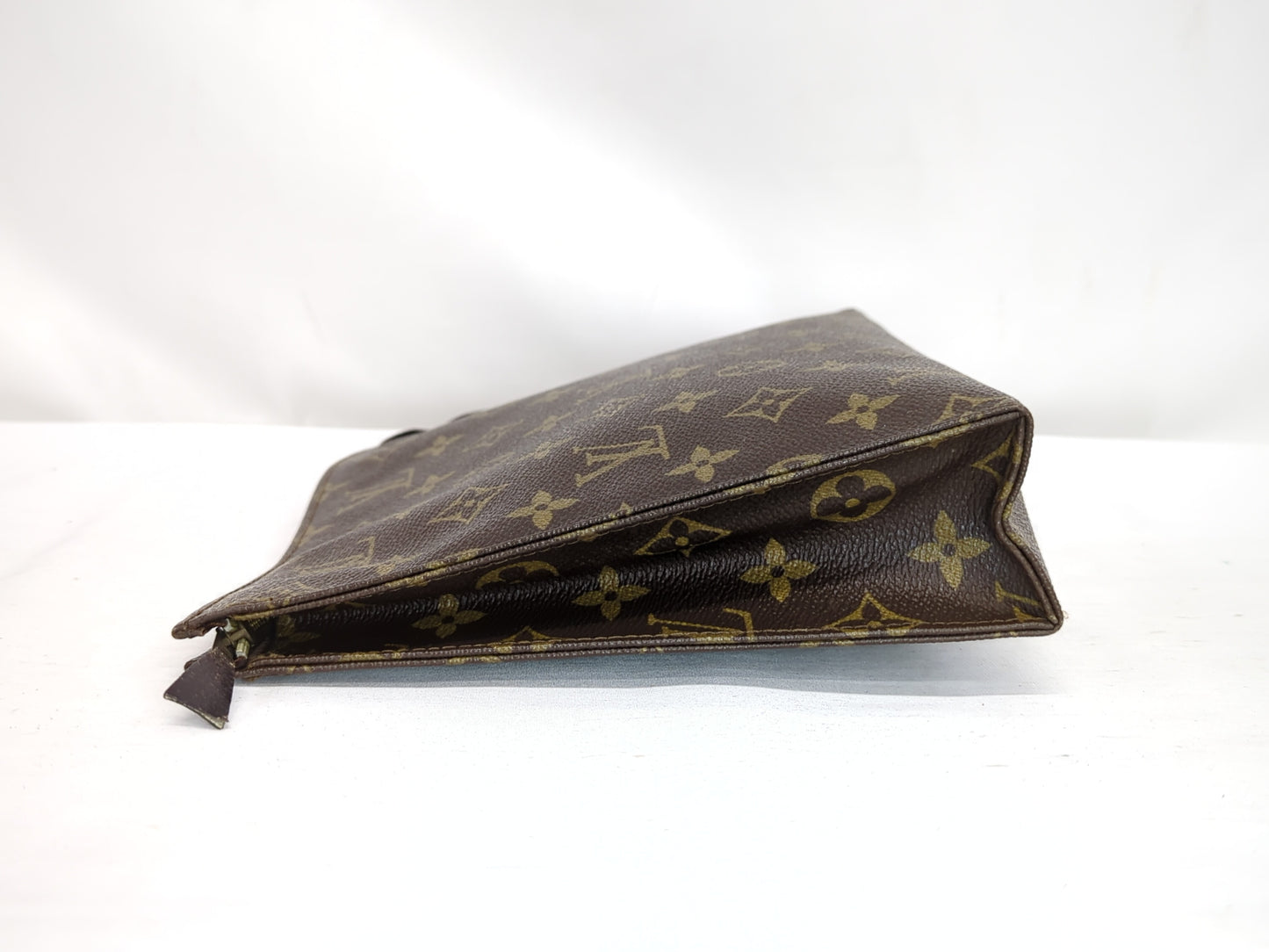 Pre-Owned LOUIS VUITTON Monogram Toiletry Pouch EC-0960