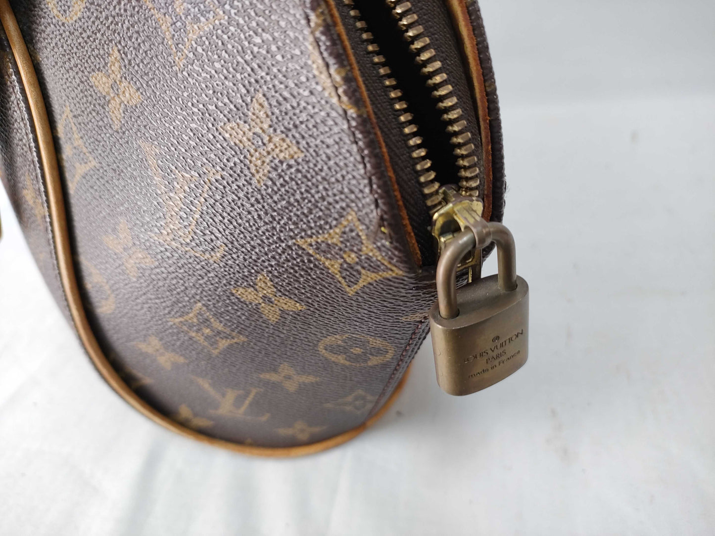 Pre-Owned LOUIS VUITTON Monogram Ellipse PM EC-0273