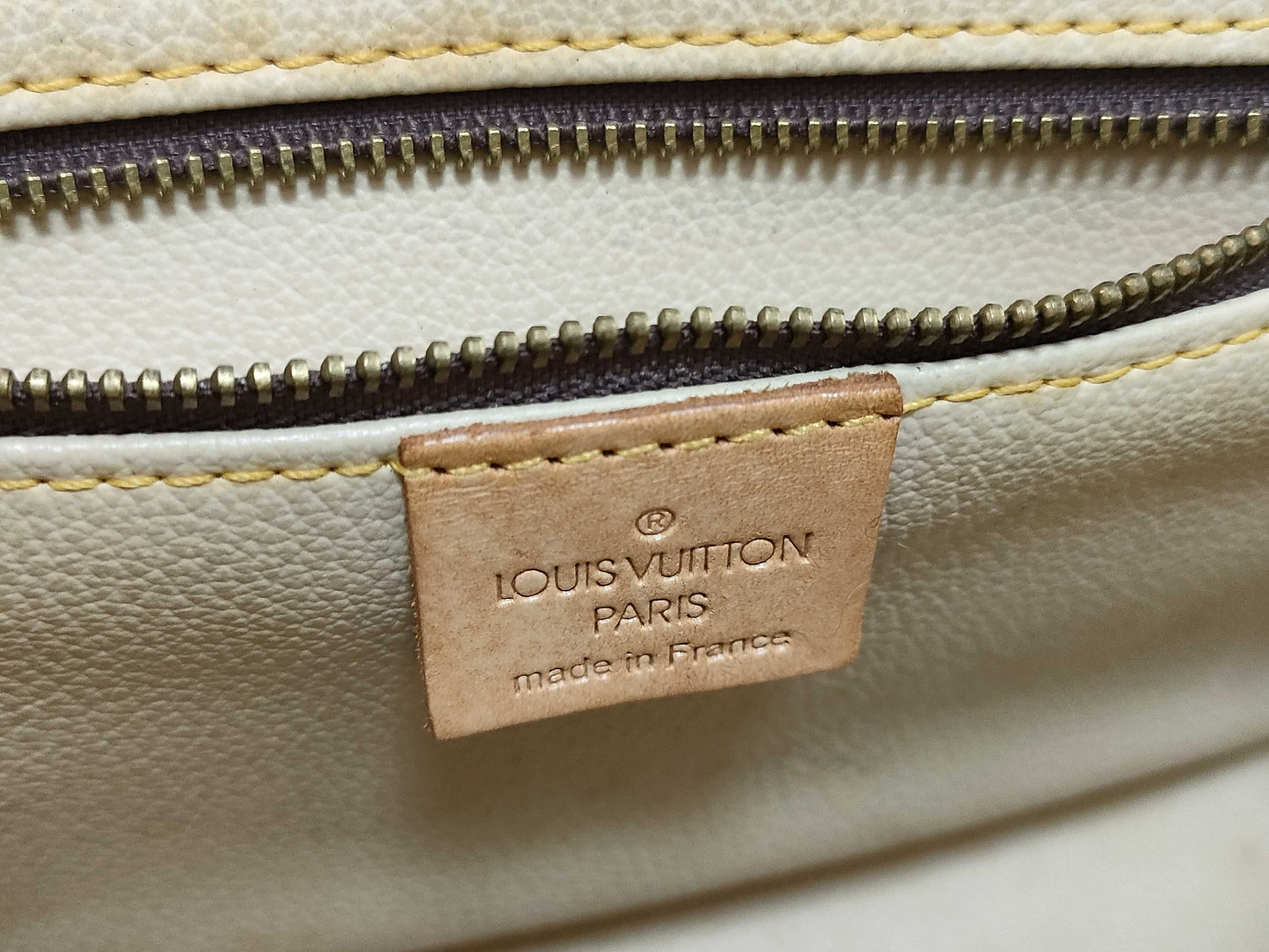 Pre-Owned LOUIS VUITTON Monogram Trousse Toilette 26 EC-0810