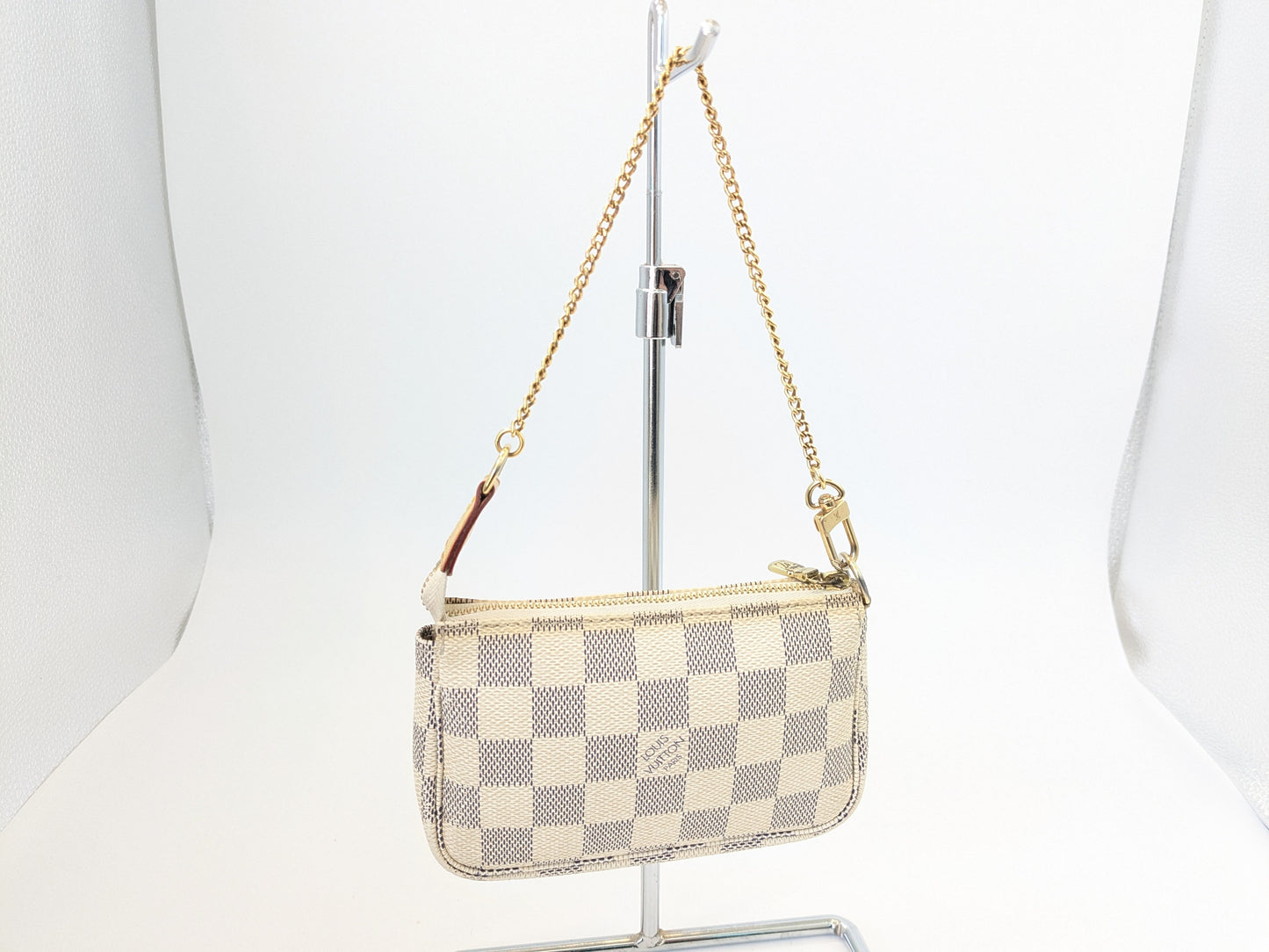 Pre-Owned LOUIS VUITTON Damier Azur Mini Pochette Accessoire EC-0500