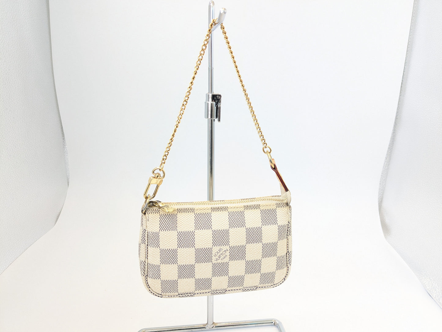 Pre-Owned LOUIS VUITTON Damier Azur Mini Pochette Accessoire EC-0500