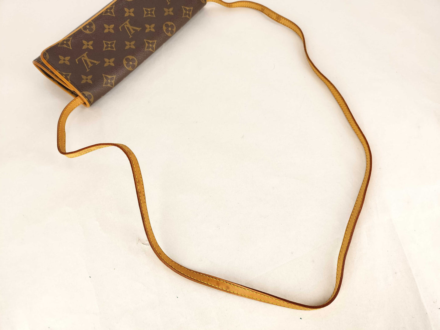 Pre-Owned Louis Vuitton Monogram Pochette Twin GM EC-0071