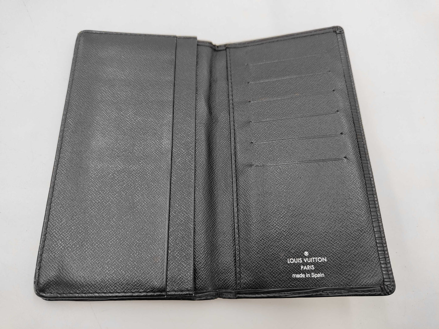 Louis Vuitton Taiga Leather Vertical Long Wallet EC-0242