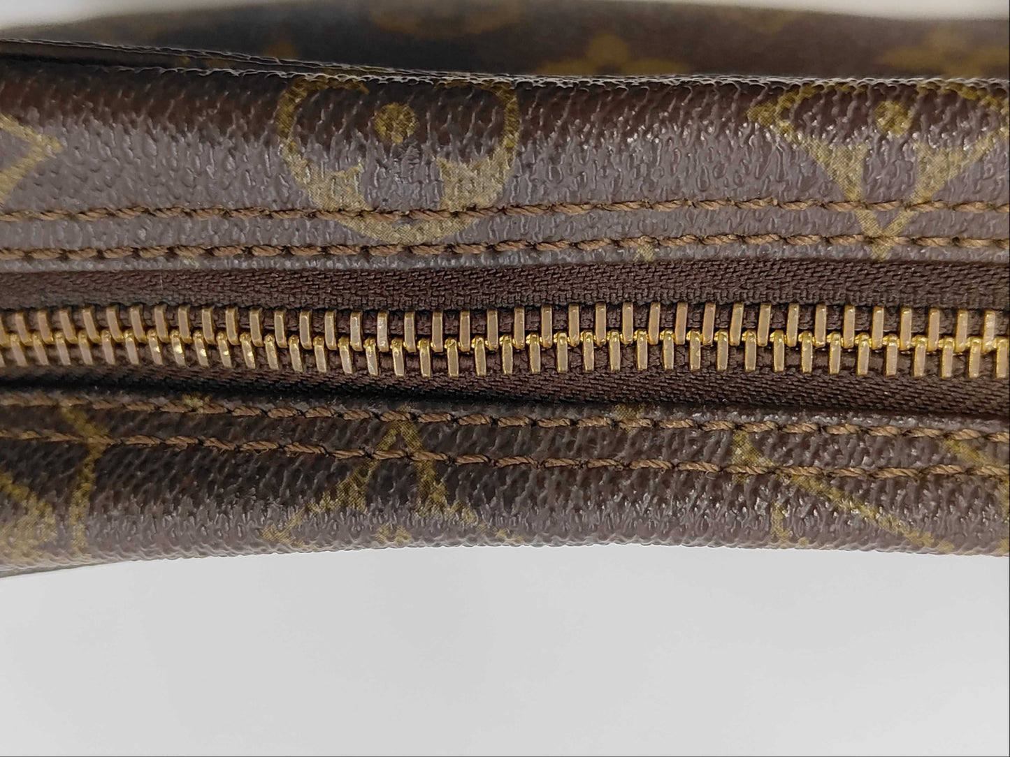 Louis Vuitton Trousse Toilette EC-0326